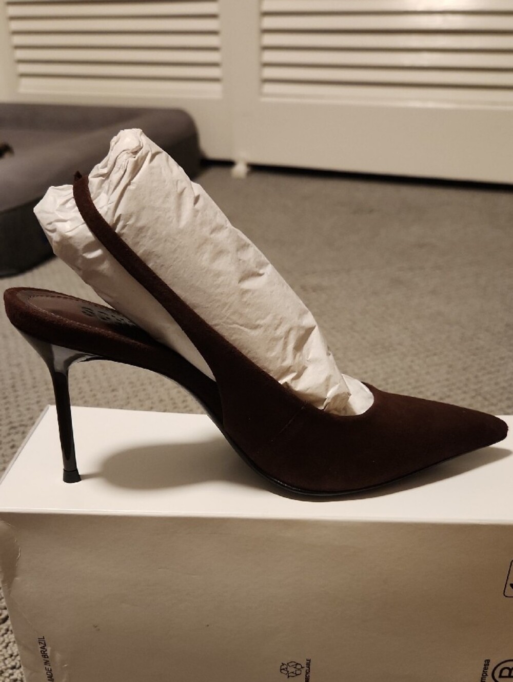 Paola Slingbacks BRAND NEW.  Root Brown. 5.5